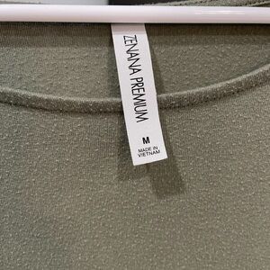 Zenana Premium green dress,pockets,used for maternity dress,medium size,like new